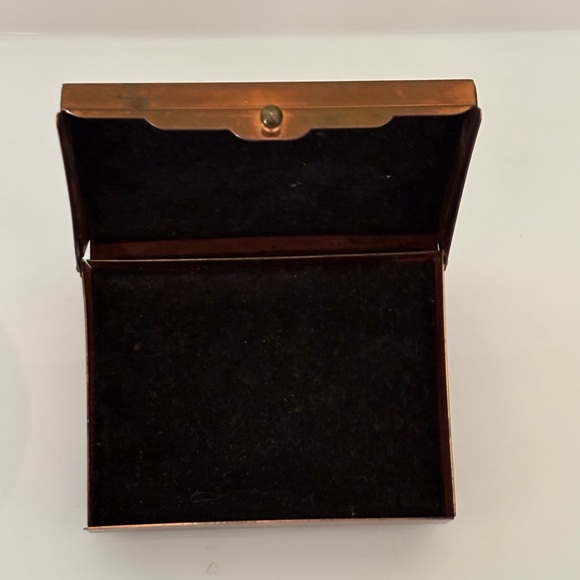 Antique Copper Felt Lined Cigarette Box ****SOLD **** - Picture 8 of 15